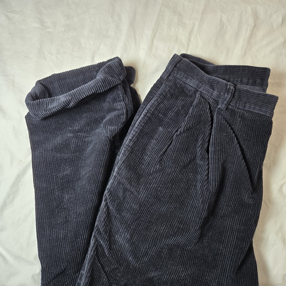 Jos A Bank Corduroy Pants Tag 35x32 Measures 32x30 Pleated‎  Dark Navy Cuffed